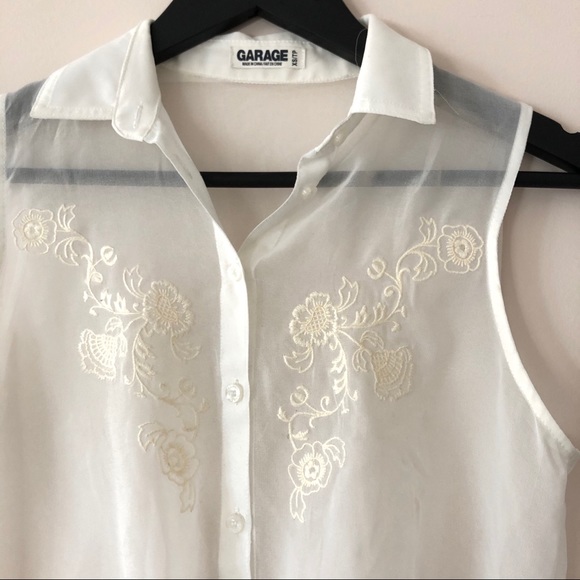 3/$20 🖤 White chiffon tie button up - Picture 4 of 4